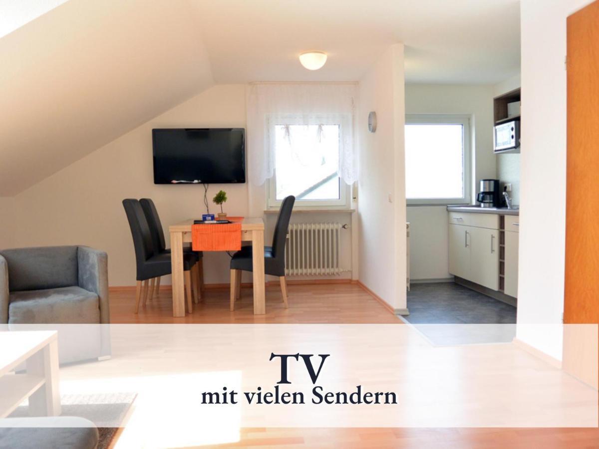 Grosse Moderne Ferienwohnung In Bester Bodenseelage L 1 Minute Zum Bodensee L 3 Zimmer L Vollausgestattete Kueche L Sonnenbalkon L Wlan L Willkommen Im Apartment Mettnau رادولفزيل ام بوندنز المظهر الخارجي الصورة
