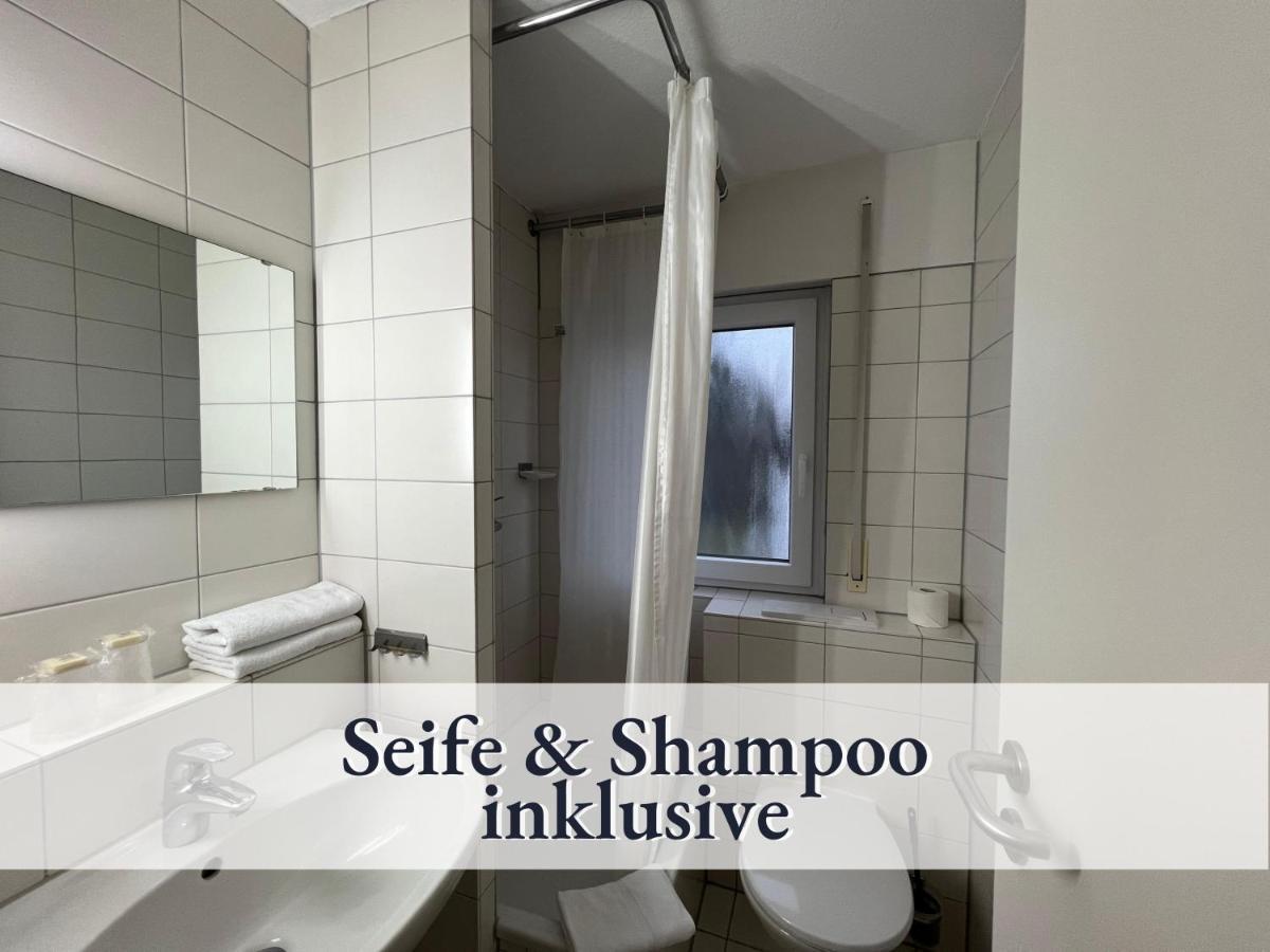 Grosse Moderne Ferienwohnung In Bester Bodenseelage L 1 Minute Zum Bodensee L 3 Zimmer L Vollausgestattete Kueche L Sonnenbalkon L Wlan L Willkommen Im Apartment Mettnau رادولفزيل ام بوندنز المظهر الخارجي الصورة
